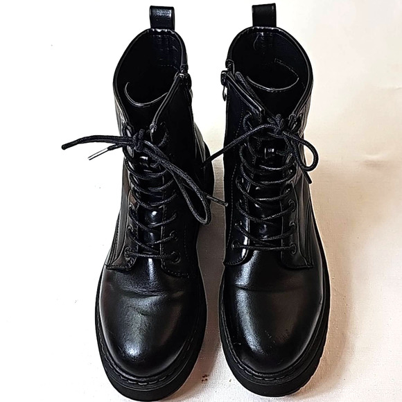 Steve Madden Shoes - Steve Madden Womens Sz 8 Bettyy Black Chunky Goth Combat Boots